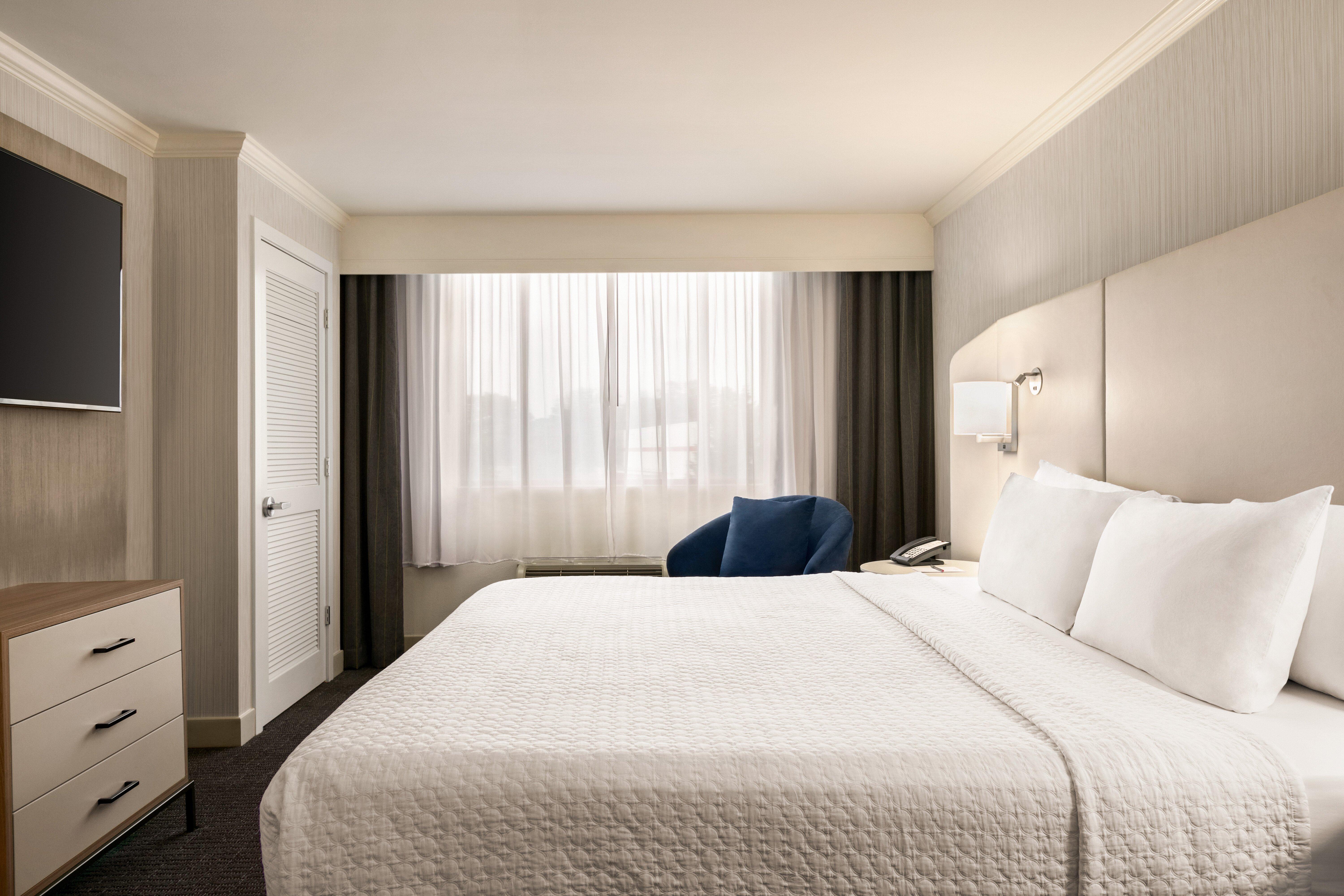 Crowne Plaza Philadelphia King Of Prussia Hotel ภายนอก รูปภาพ