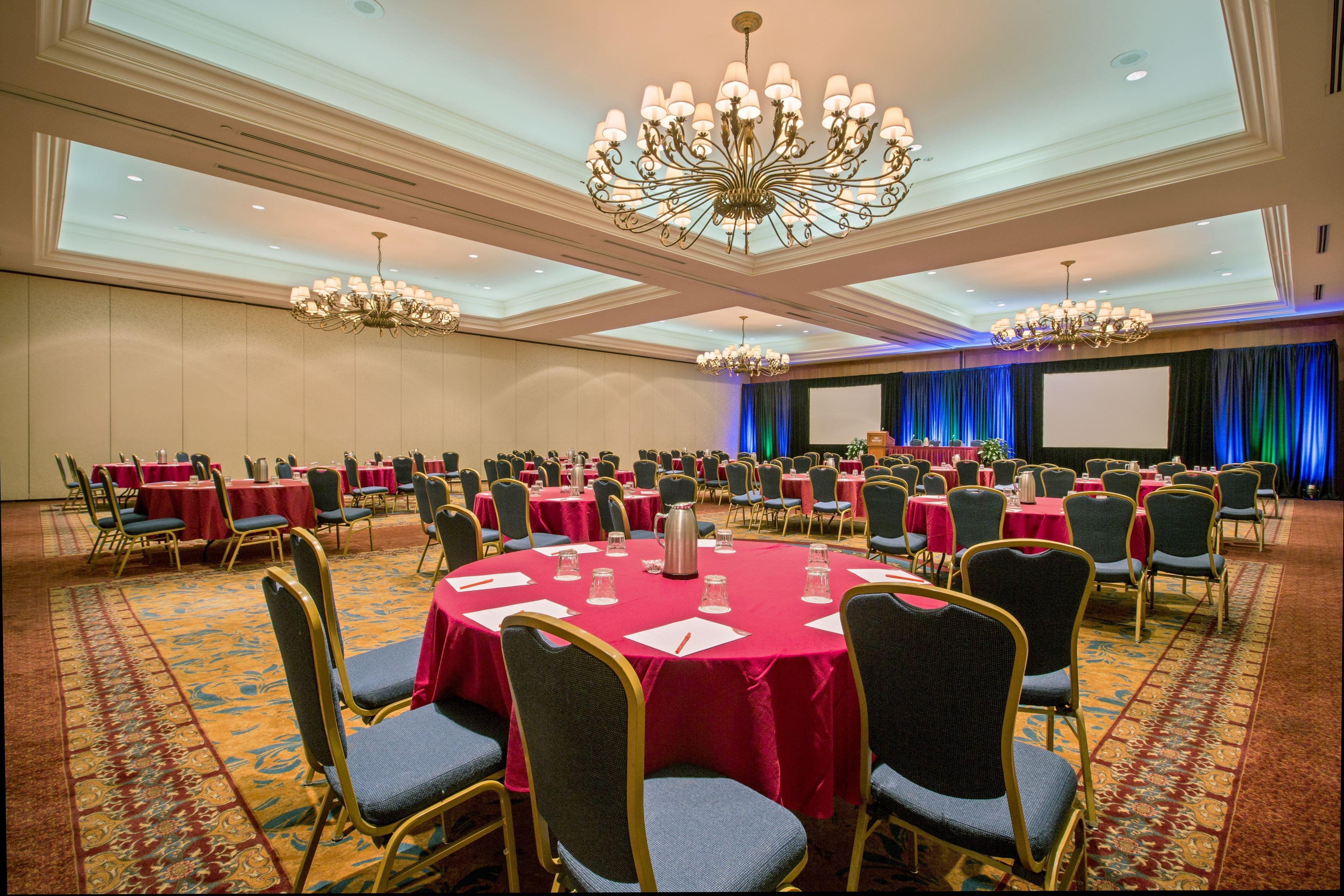 Crowne Plaza Philadelphia King Of Prussia Hotel ภายนอก รูปภาพ