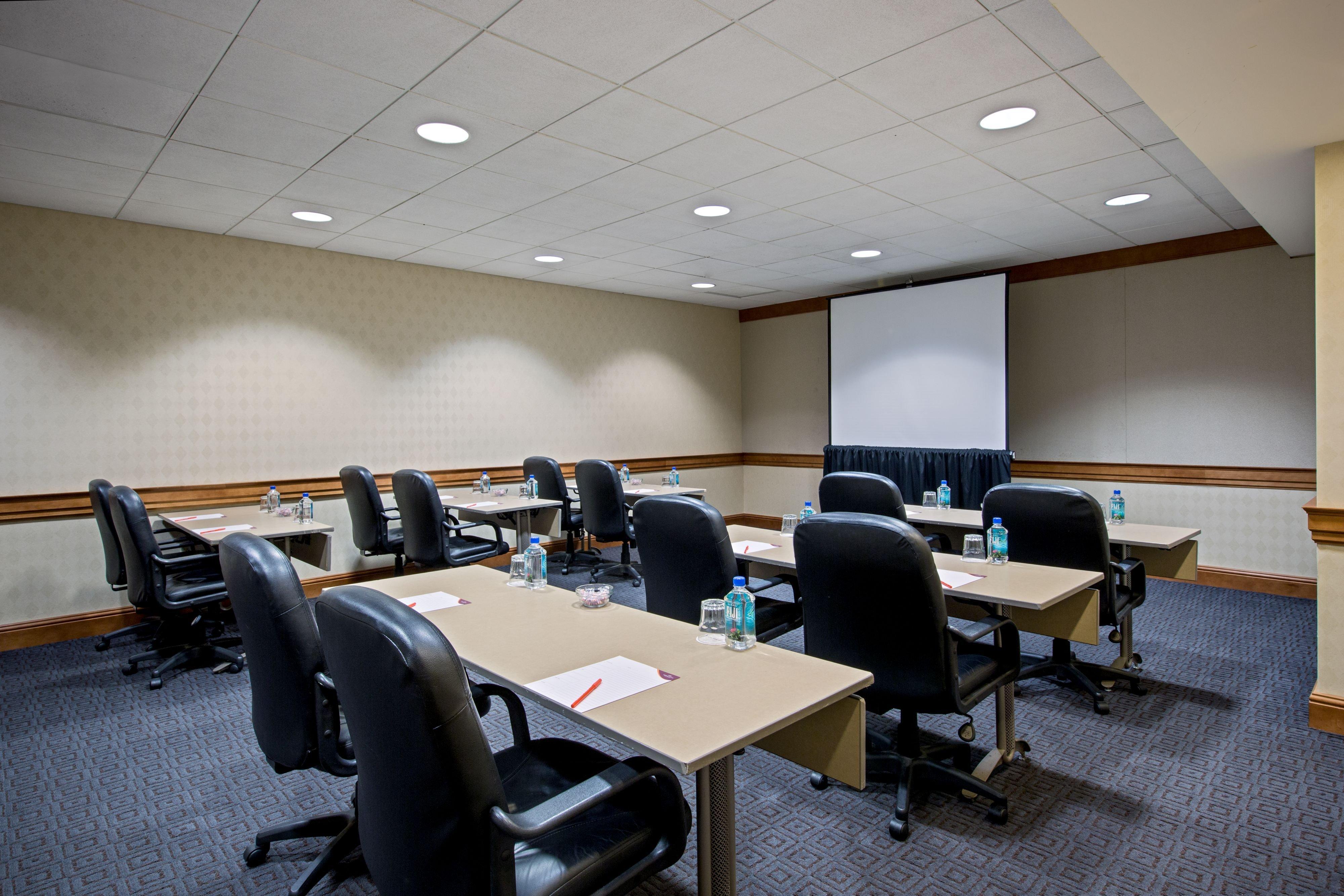 Crowne Plaza Philadelphia King Of Prussia Hotel ภายนอก รูปภาพ