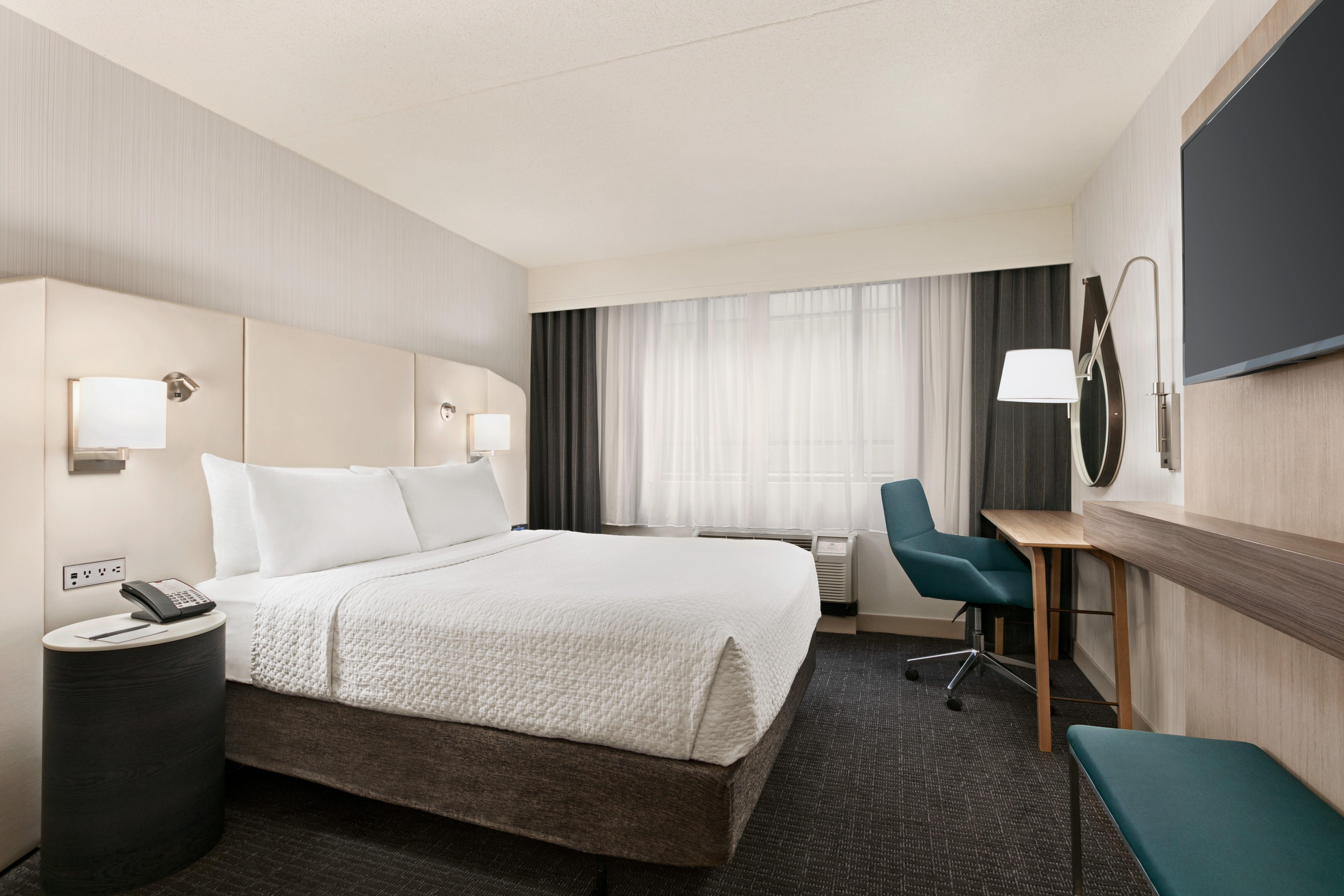 Crowne Plaza Philadelphia King Of Prussia Hotel ภายนอก รูปภาพ